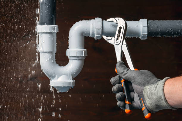 Professional Leak Detection technician working in Montpelier, IN
